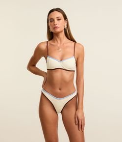 Biquíni Calcinha Asa Delta com Viés Contrastante e Efeito Empina Bumbum