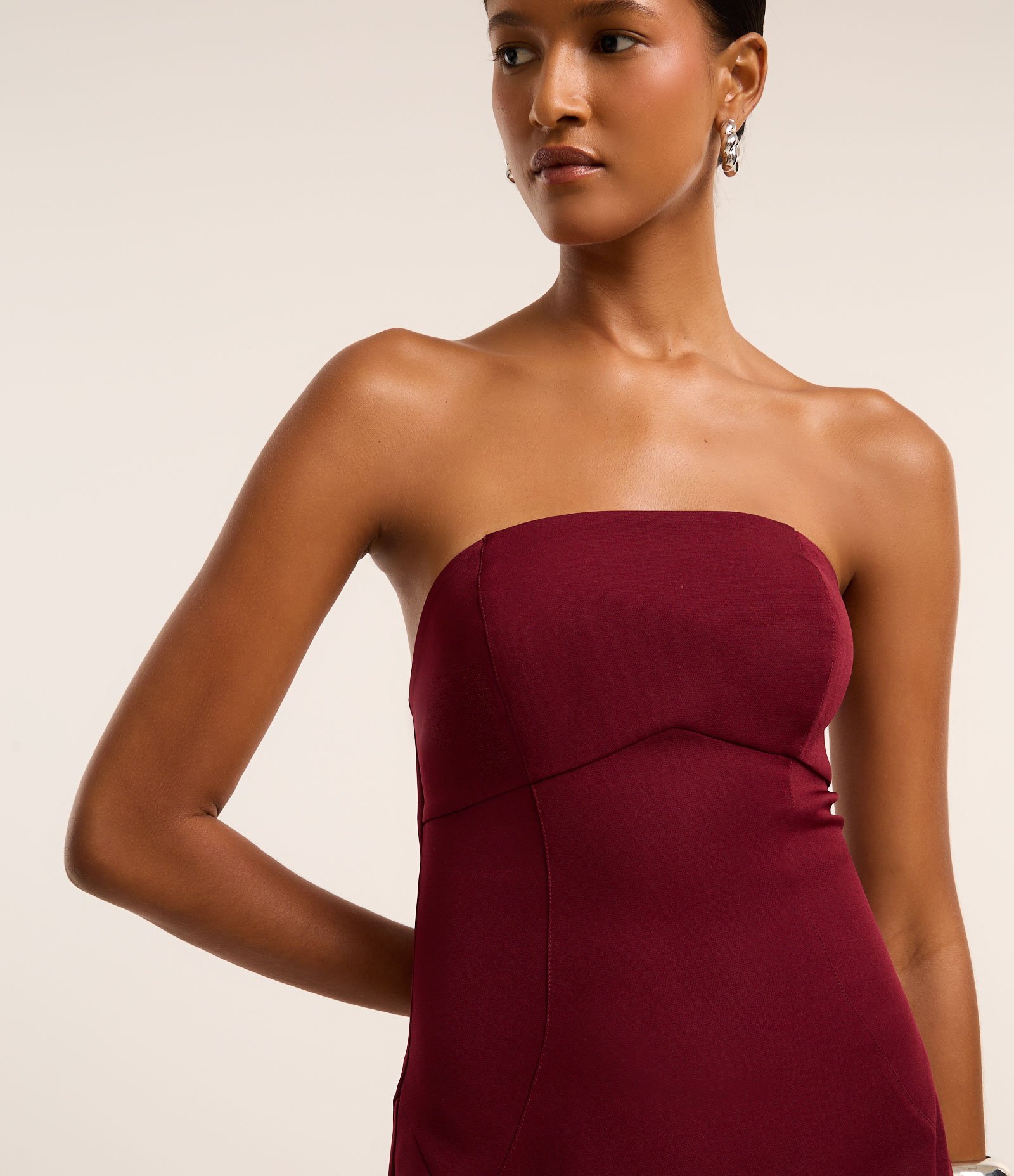 Vestido Midi Reto em Alfaiataria Tomara que Caia Vermelho 4