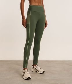 Calça Legging Esportiva com Recorte Texturizados e Bolsos