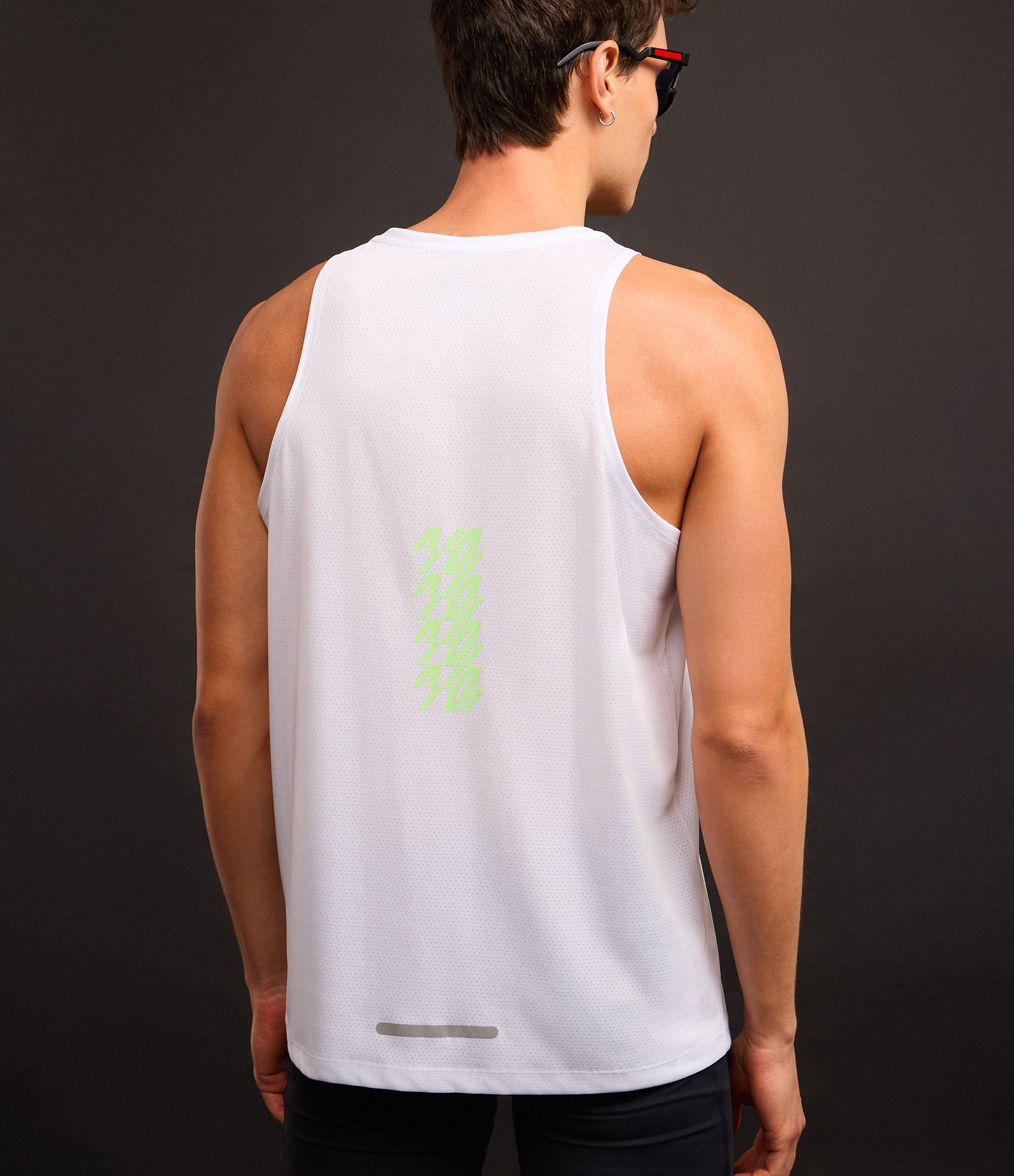 Regata Esportiva Corrida com Tecnologia Dry e Estampa Trainning Club Branco 3