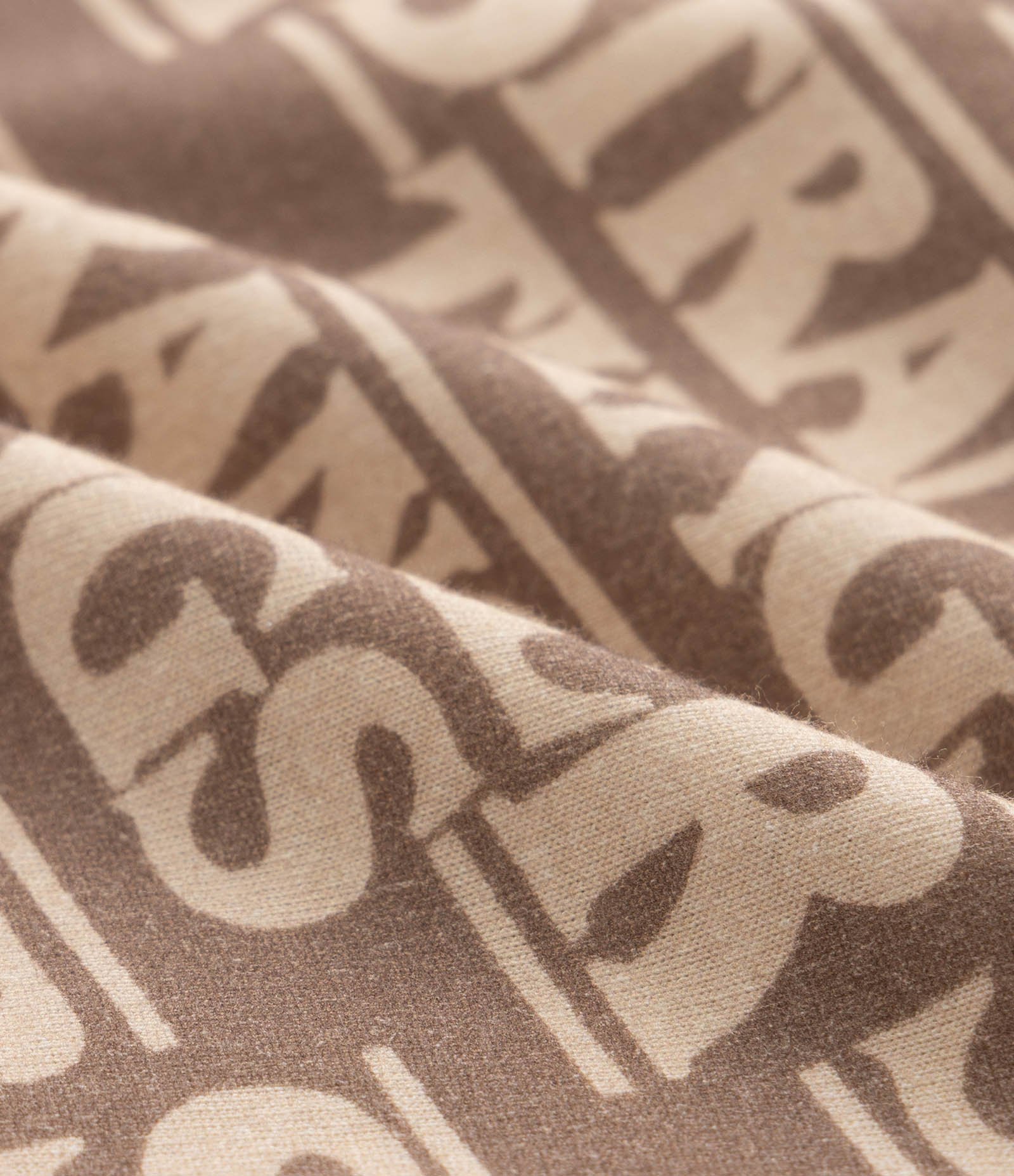 Pijama Infantil com Estampa Stranger Things - Tam 10 a 16 Anos Cinza/Marrom 6