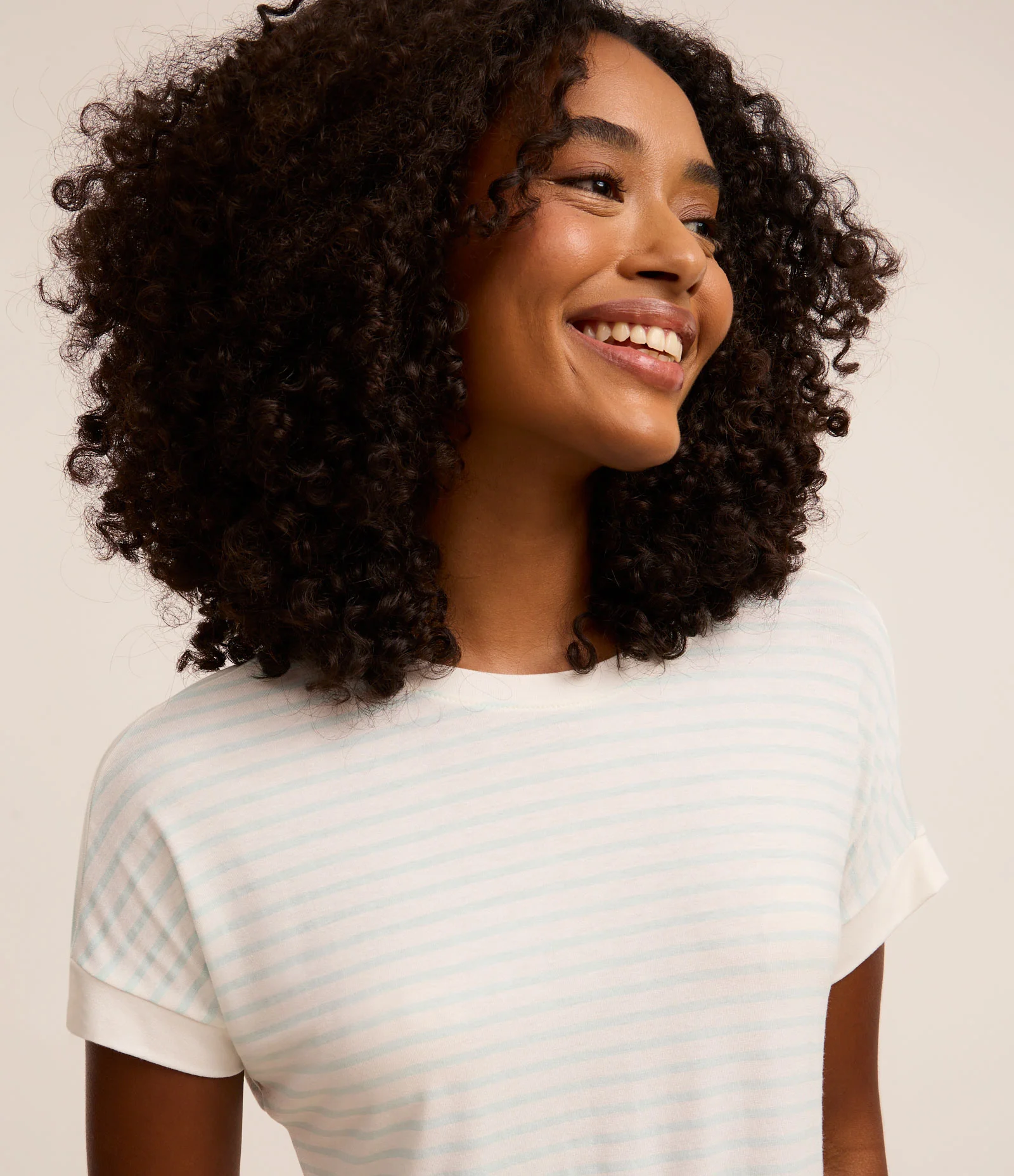 Pijama Short Doll em Viscose com Estampa Listrada e Xadrez Verde 2