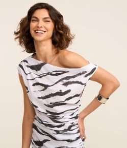 Blusa sem Manga em Crepe com Franzido e Estampa Animal Print Zebra
