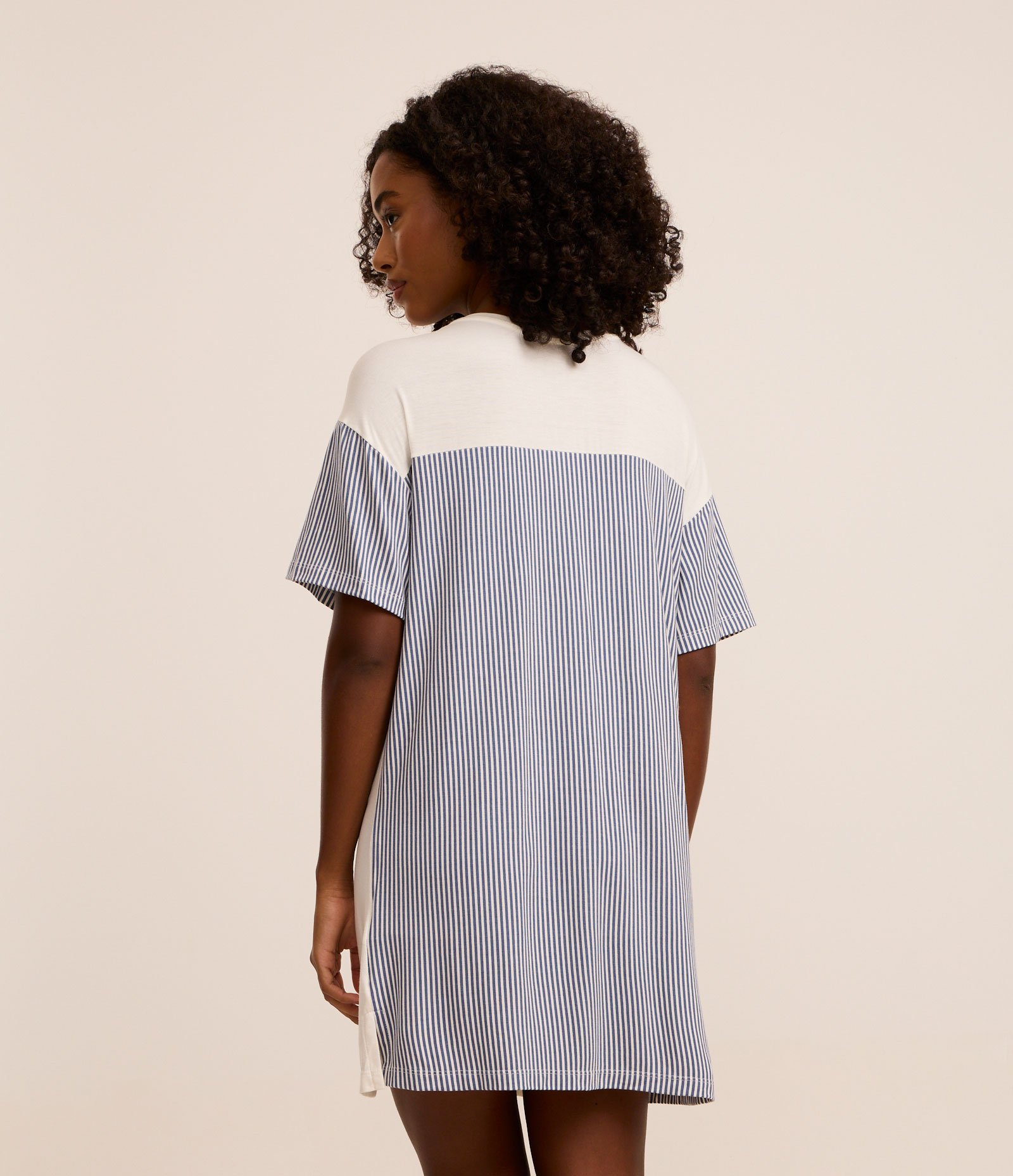 Camisola Curta em Viscose com Estampa Garfield e Listras Branco 2