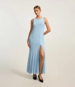 Vestido Longo em Tule com Fenda Frontal