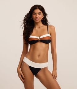 Biquíni Calcinha Pala Larga em Microfibra com Bloco de Cor