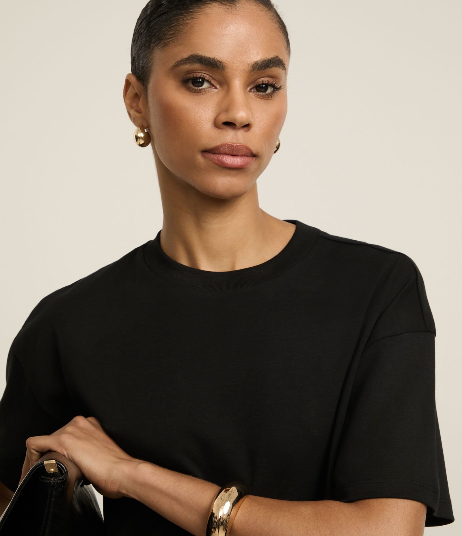 Camiseta Boxy em Algodão Peruano com Manga Ampla Preto 4