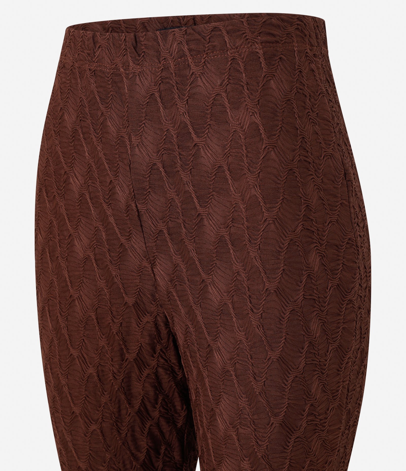 Calça Flare Texturizada com Frufru na Barra Marrom 8