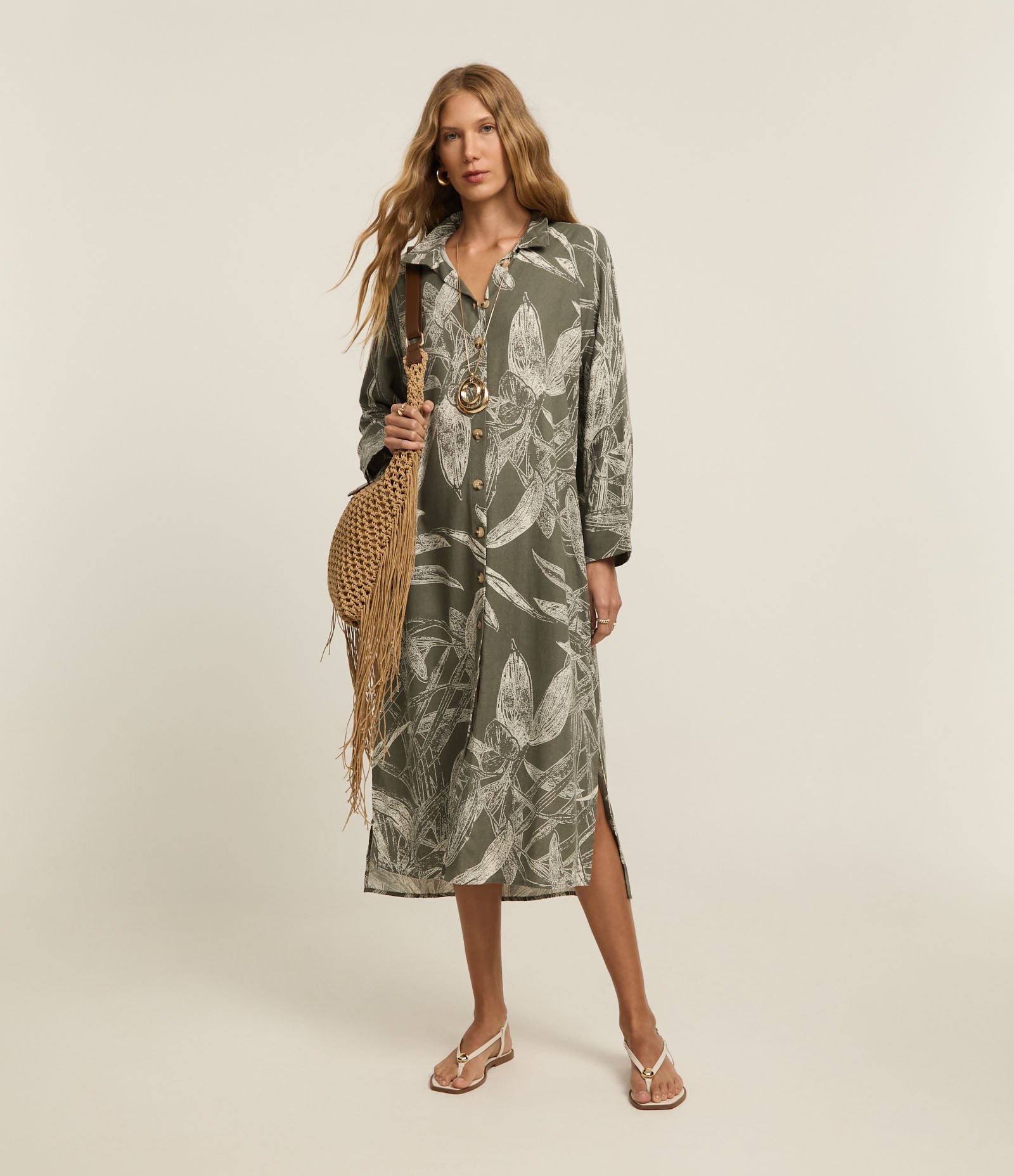 Vestido Chemise em Viscolinho com Manga 7/8 e Estampa Folhagem Verde 2