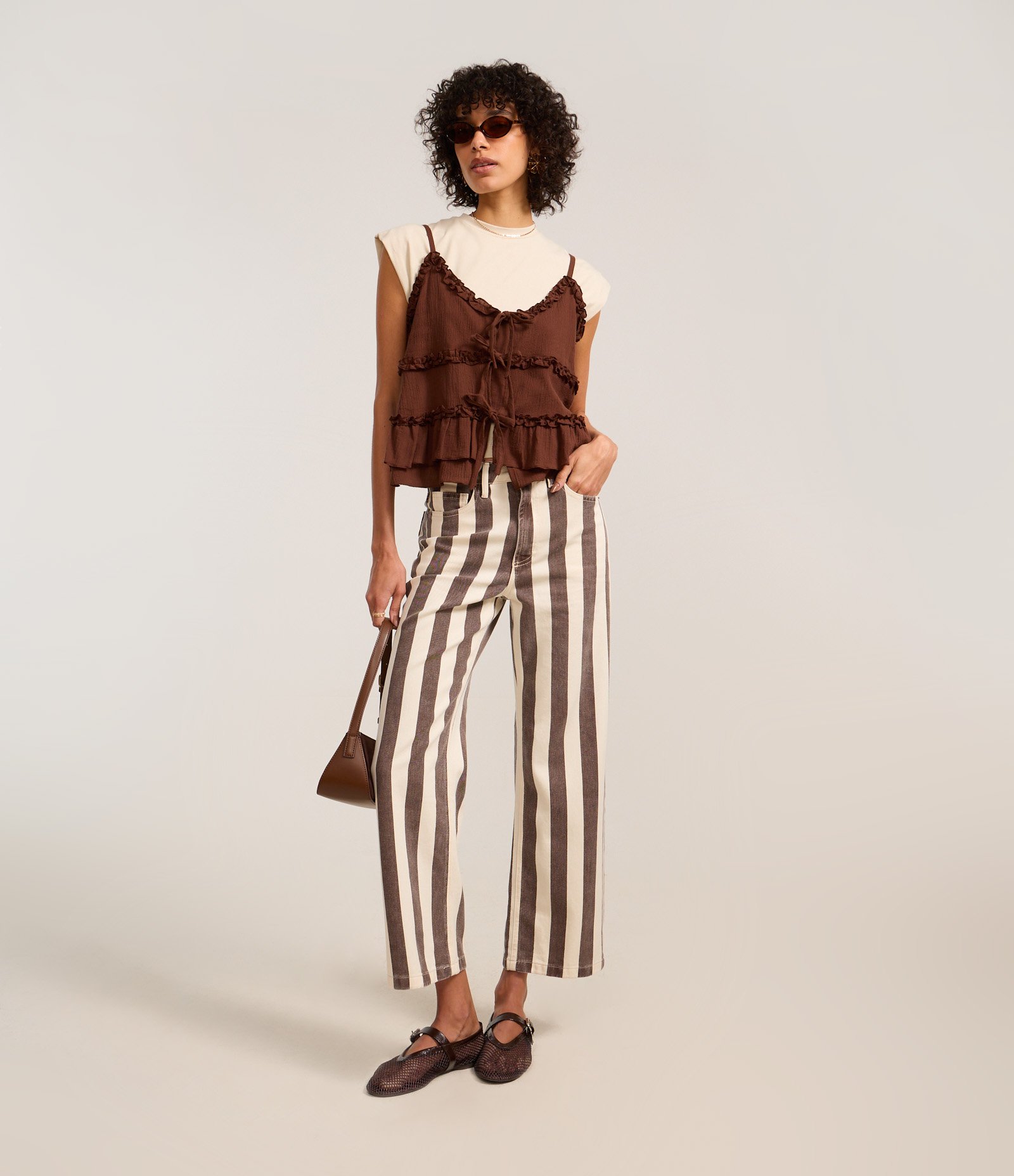 Calça Reta Cropped em Sarja Listrada Bicolor 1