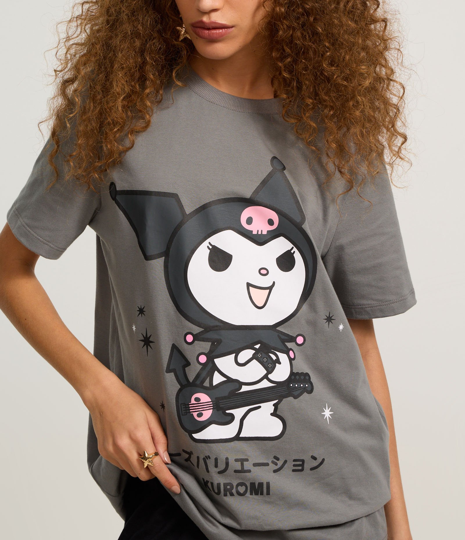 Camiseta T-shirt em Algodão com Estampa Kuromi Cinza 3