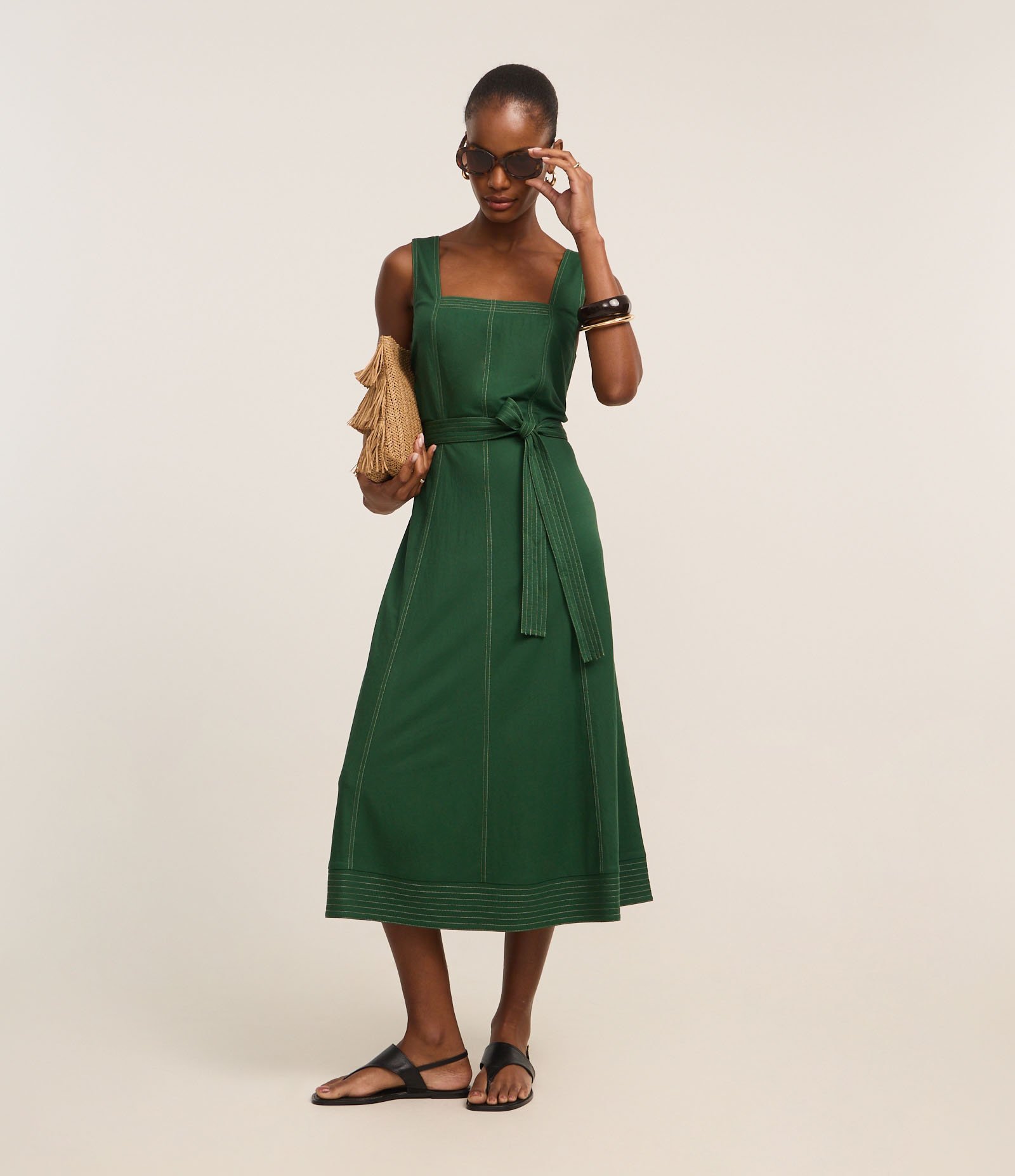 Vestido Evasê Longo em Orly com Costura Aparente Verde 1