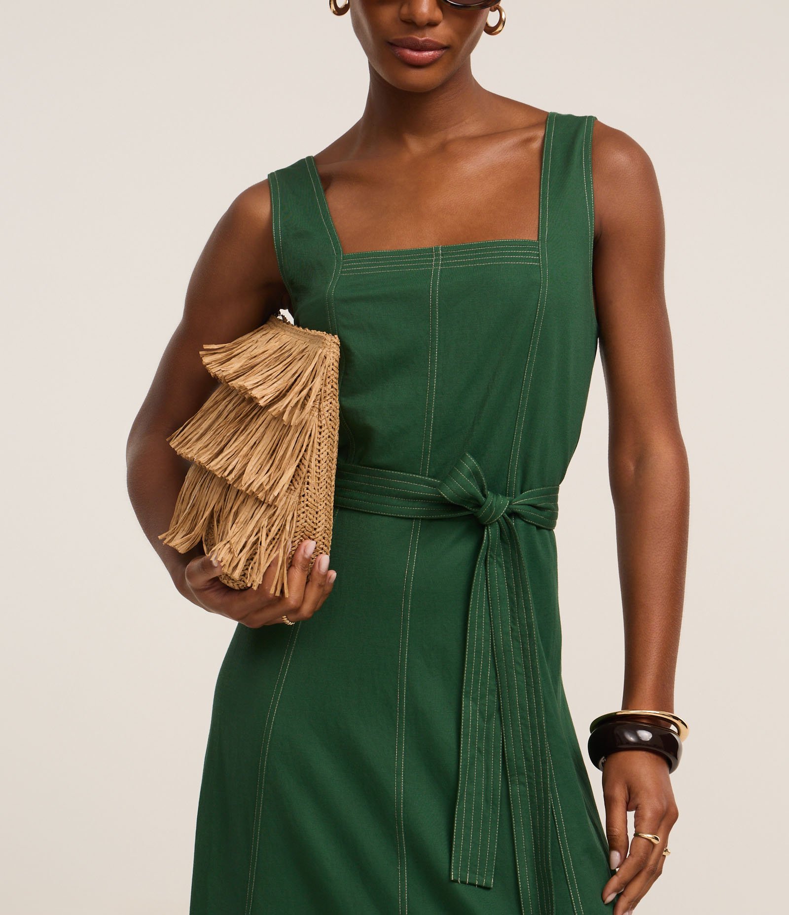 Vestido Evasê Longo em Orly com Costura Aparente Verde 4