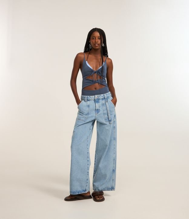 Calça Skater em Jeans com Bolso Carpinteiro