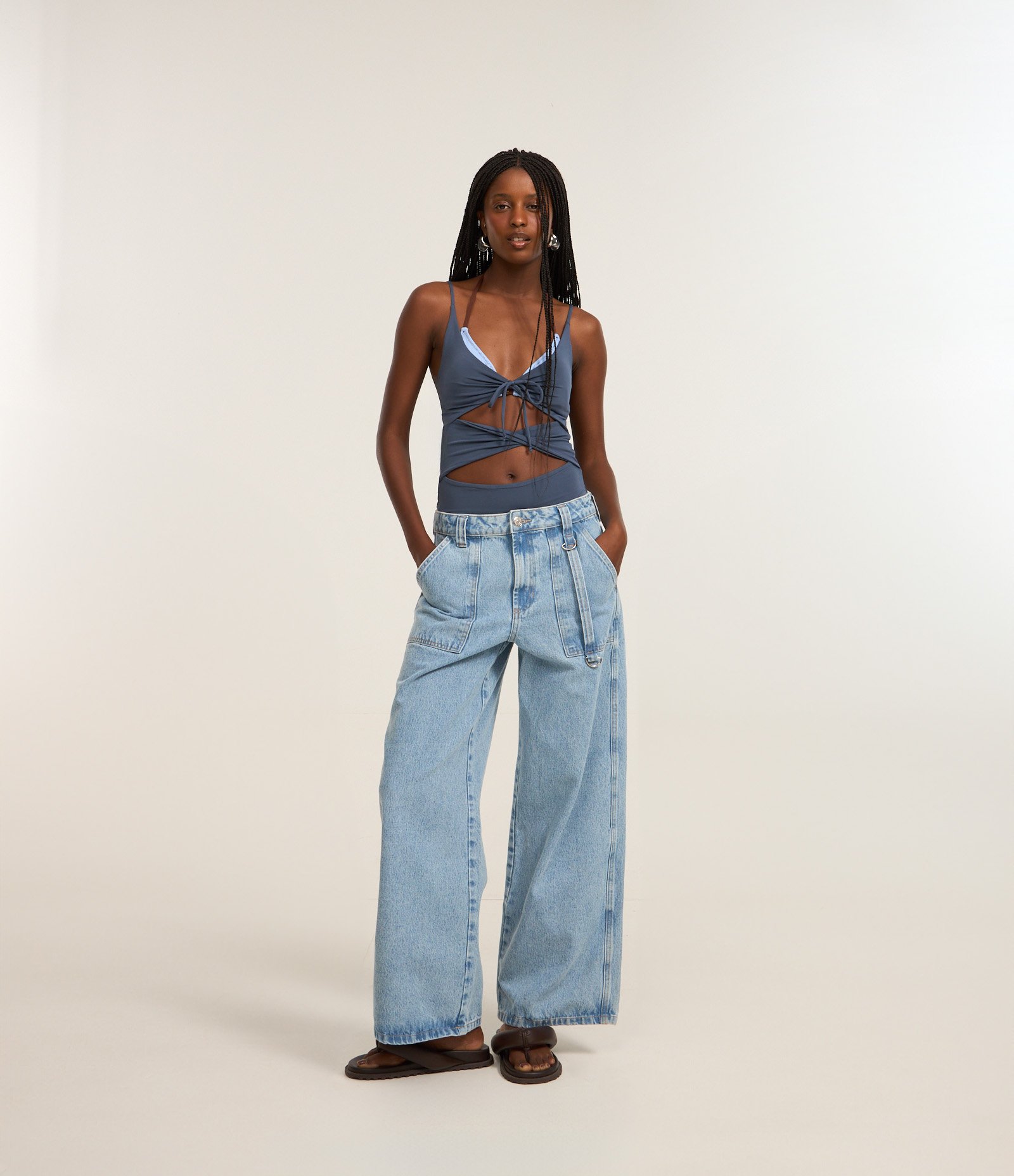 Calça Loose Cintura Baixa em Jeans com Bolso Carpinteiro Azul 1