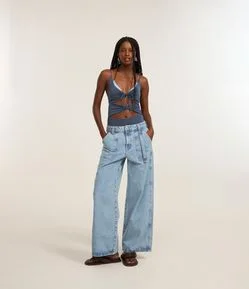 Calça Loose Cintura Baixa em Jeans com Bolso Carpinteiro