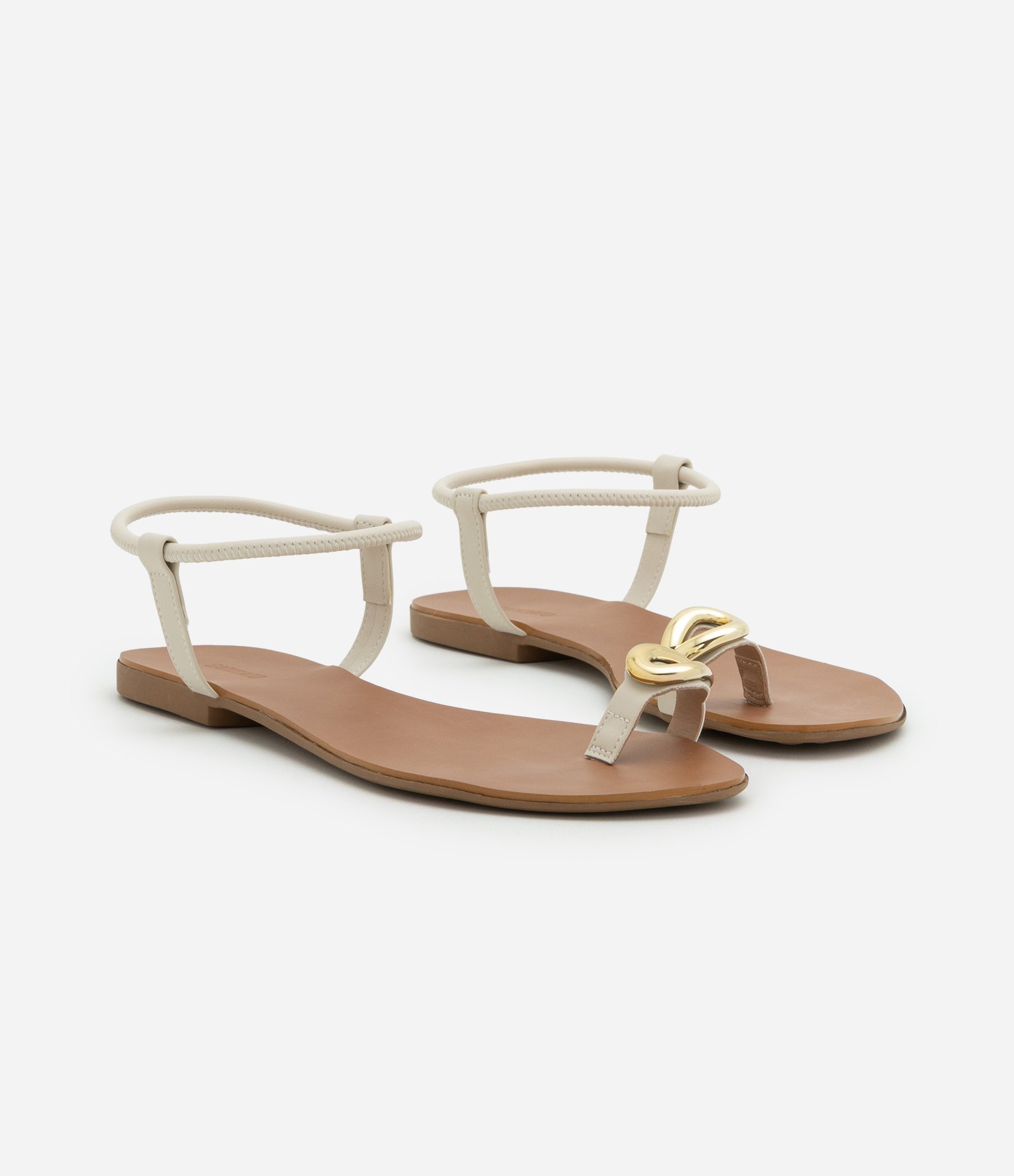 Sandália Rasteira com Dedeira e Detalhe Bold Marrom/Off White 2