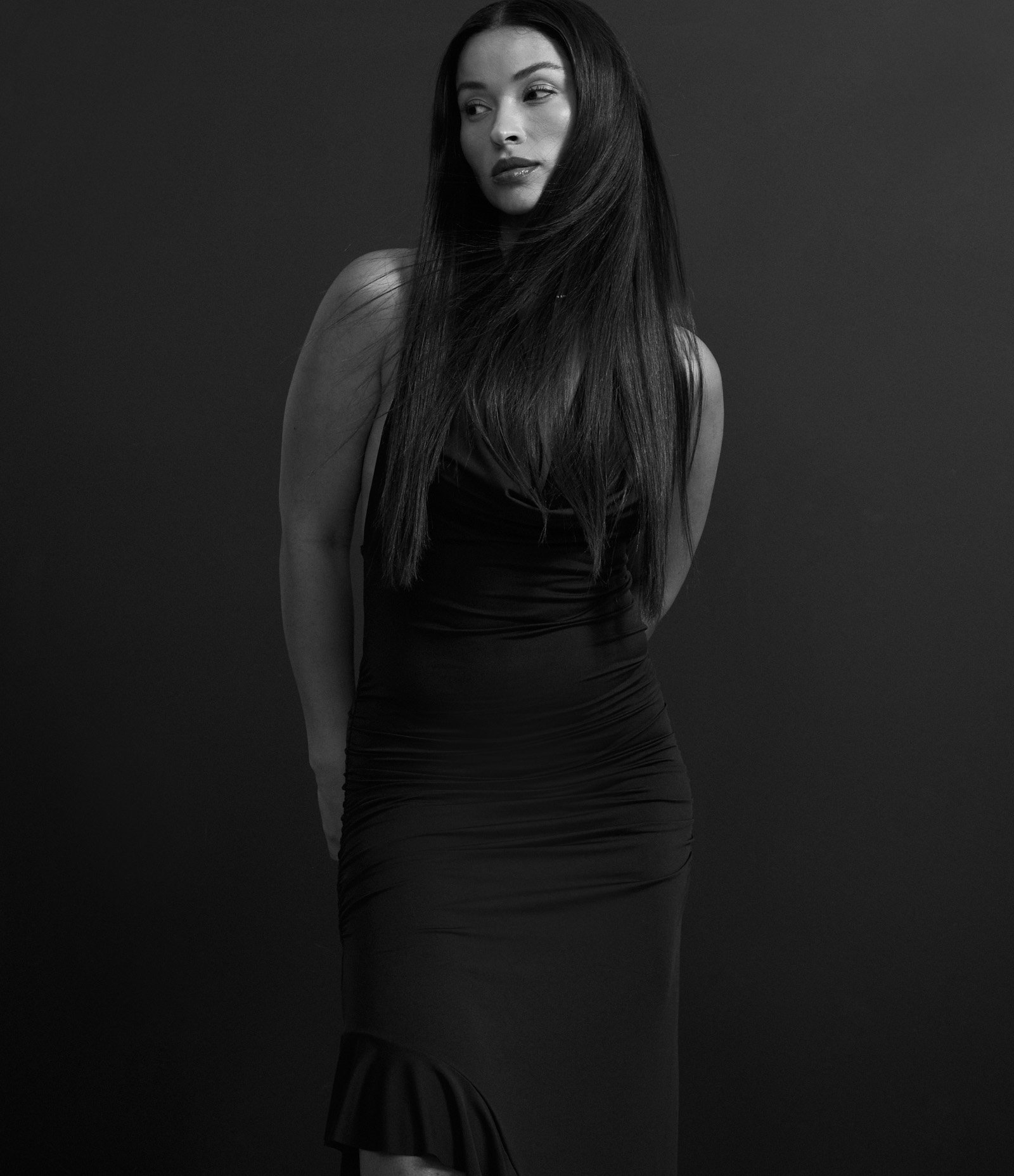 Vestido Evasê Curto com Elastano Frente única Preto 6