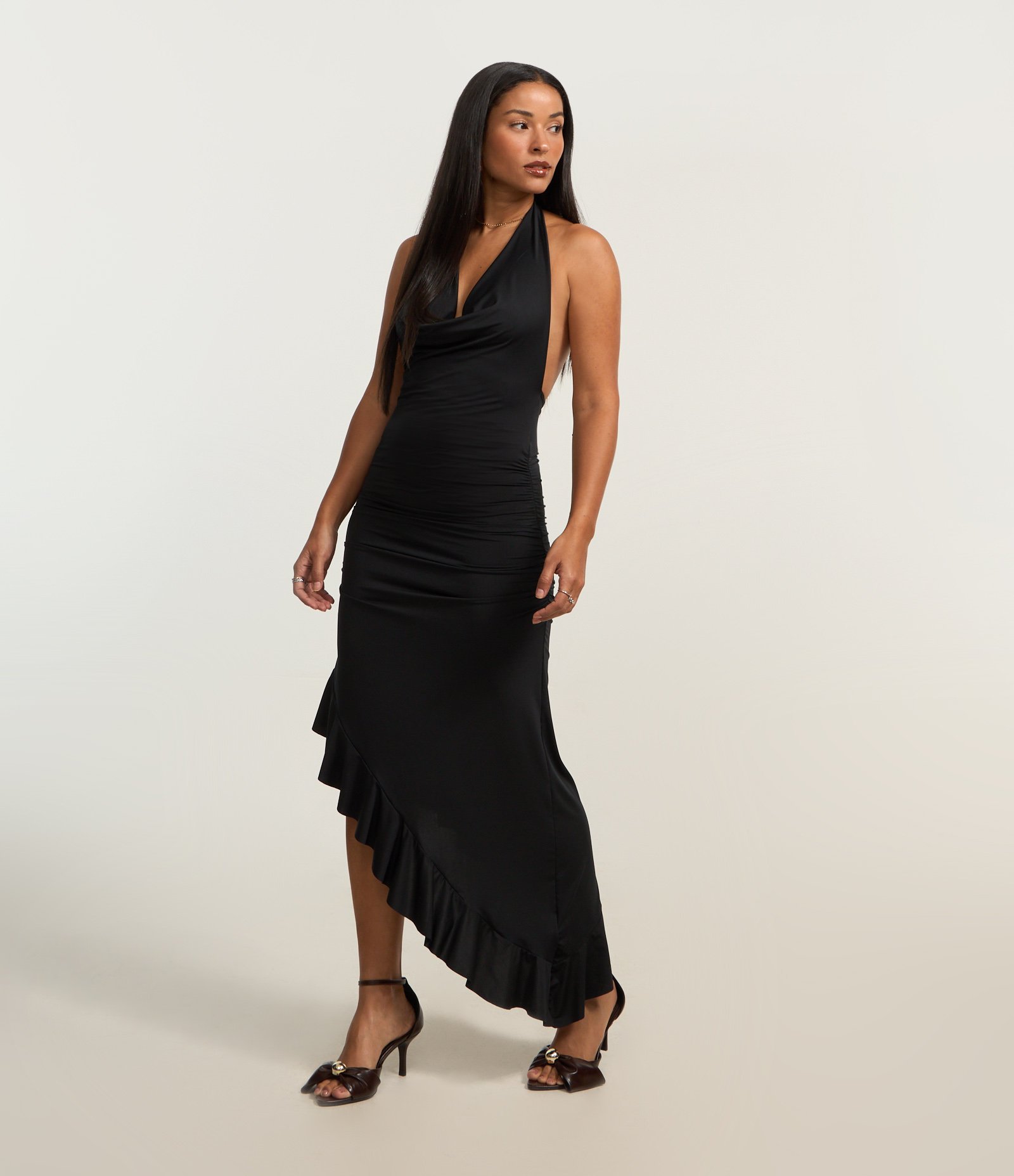 Vestido Evasê Curto com Elastano Frente única Preto 2