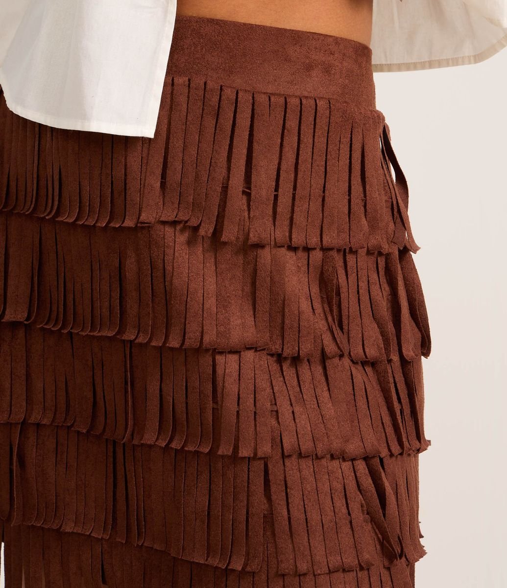Saia Reta Estilo Folk em Suede com Camadas de Franjas Marrom Chocolate