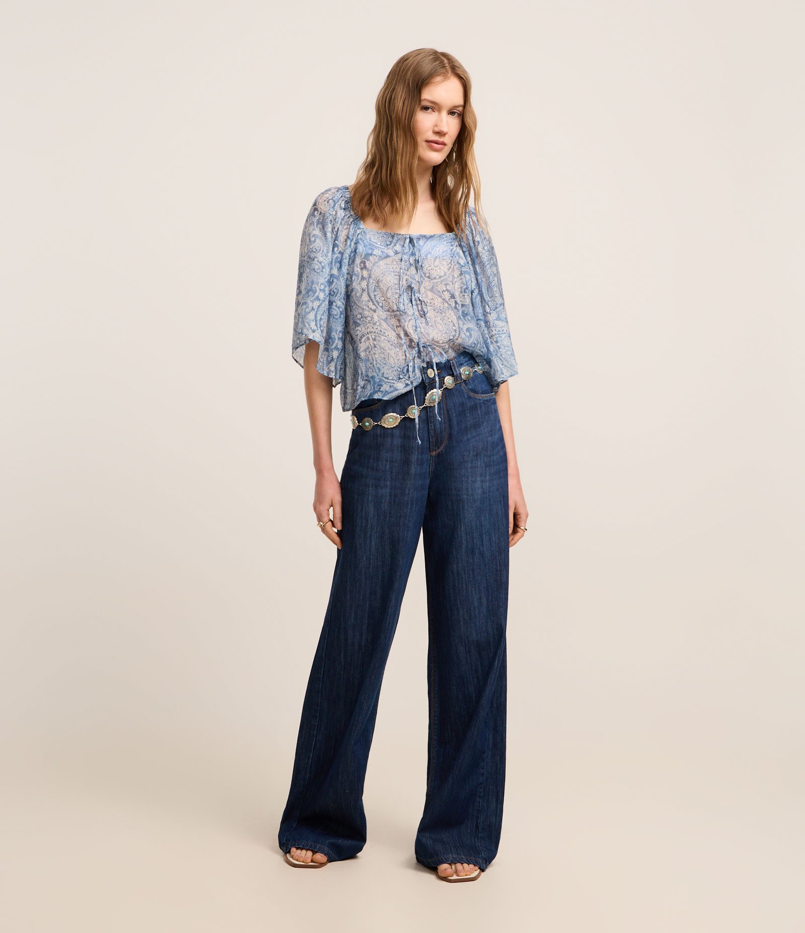 Blusa Boho em Chiffon com Decote Quadrado e Estampa Paisley Azul 3
