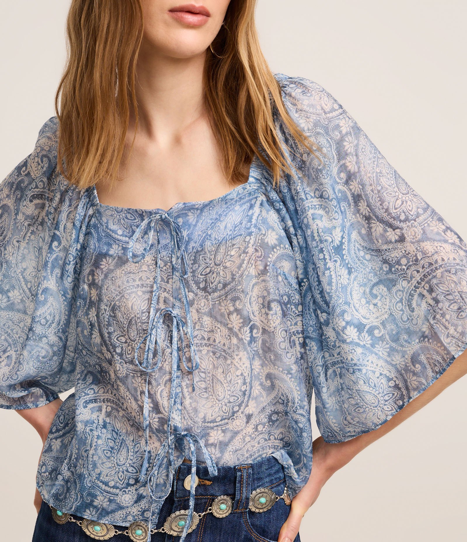 Blusa Boho em Chiffon com Decote Quadrado e Estampa Paisley Azul 5