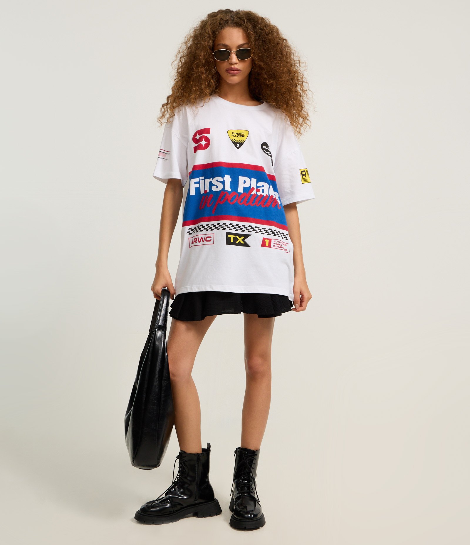 Camiseta Over em Algodão com Estampa Racer Branco 2