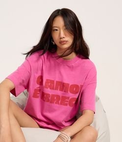 Camiseta Oversized em Algodão com Estampa O Amor é Brega