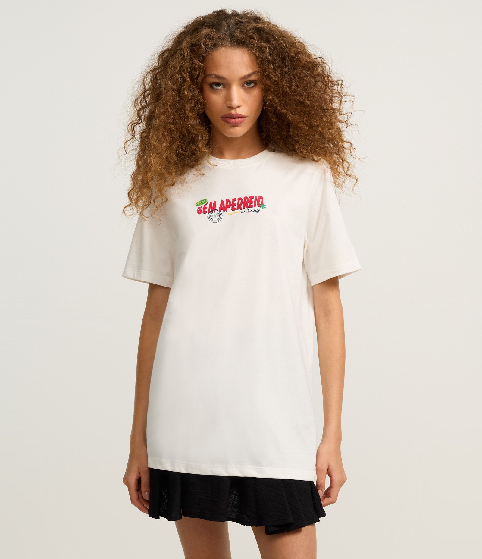 Camiseta T-shirt em Algodão com Estampa Frente e Costas em Lettering Branco 3