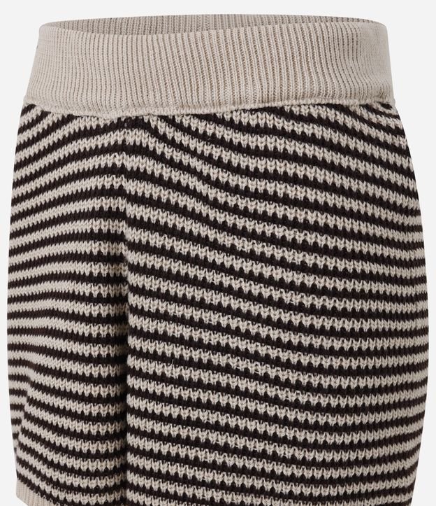 Short em Tricô Listrado com Cós Contrastante