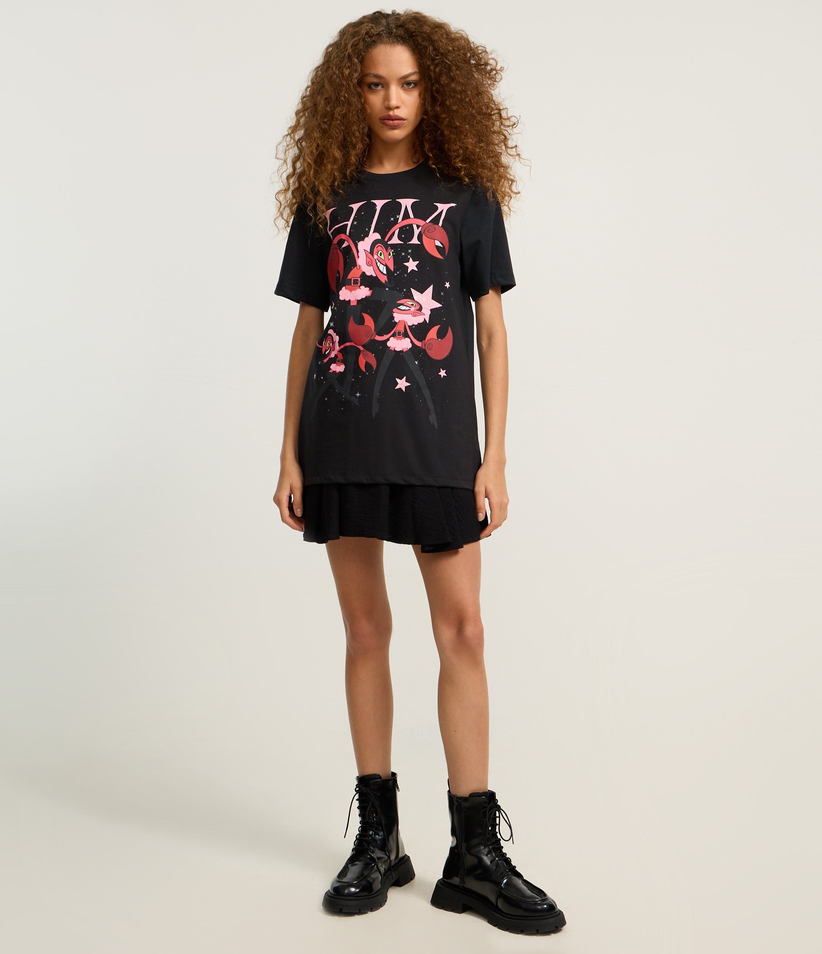 Camiseta T-shirt em Algodão com Estampa Ele Meninas Super Poderosas Preto 2