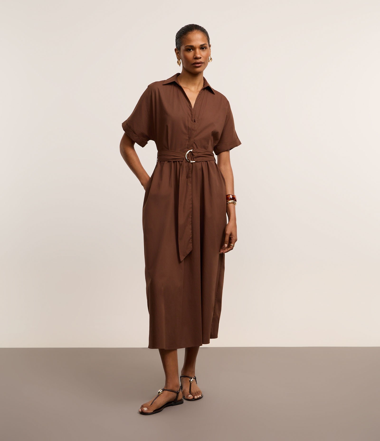Vestido Chemise Evasê em Tricoline Fivela Meia Lua Marrom 1