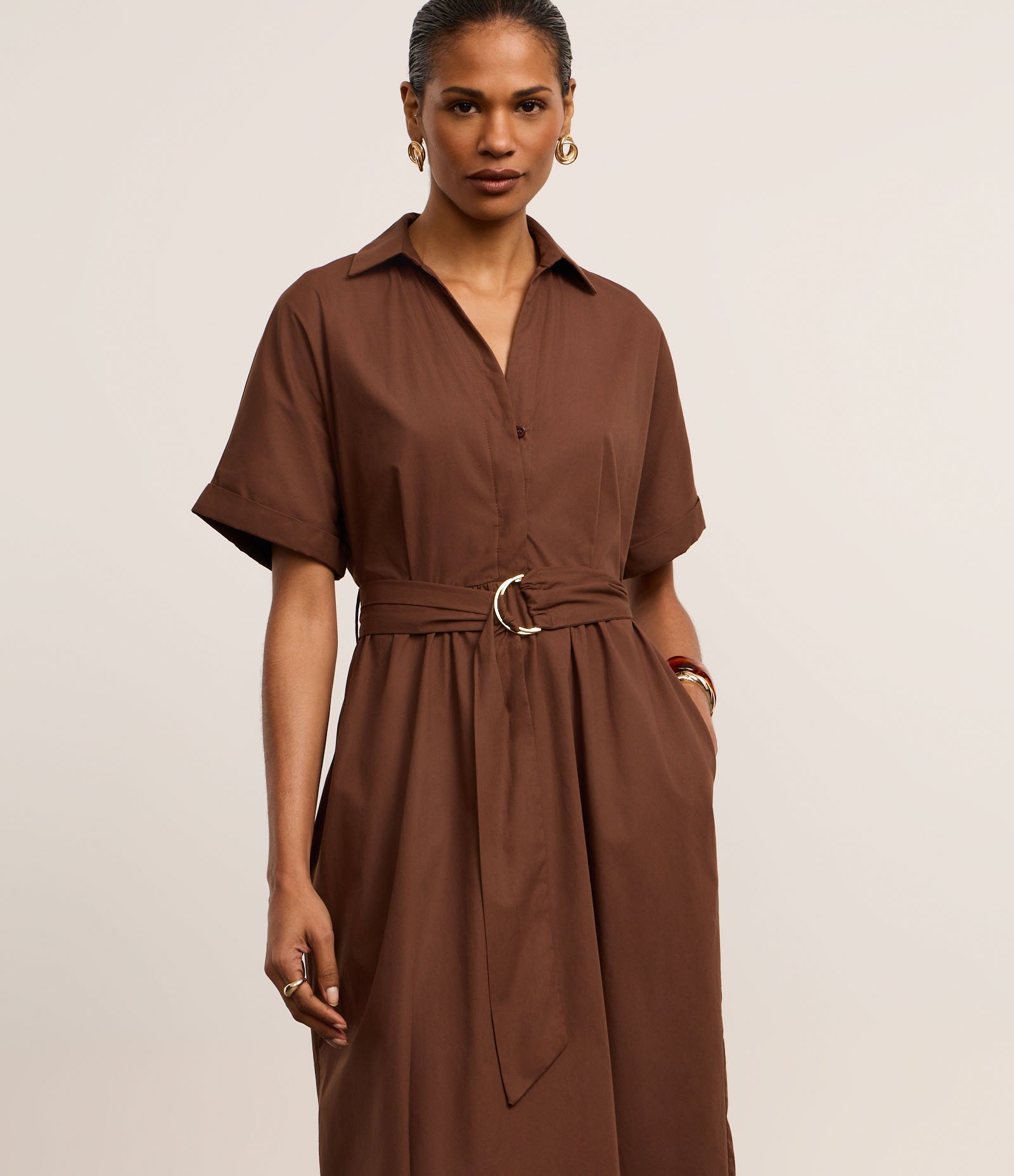 Vestido Chemise Evasê em Tricoline Fivela Meia Lua Marrom 2