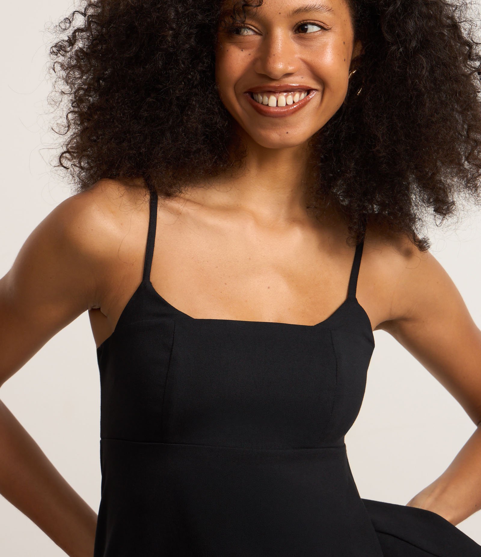 Blusa Peplum em Bengaline com Alcinha Fina Preto 3