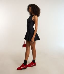 Vestido Curto Godê em Bengaline com Pregas