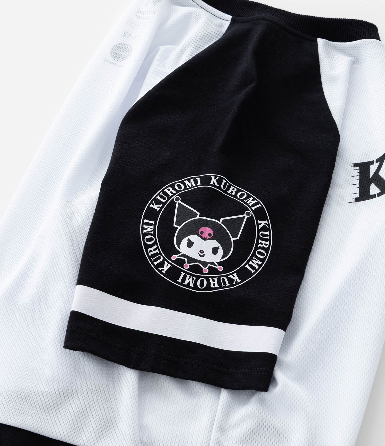 Camiseta Infantil com  Recortes e Estampa Kuromi - Tam 5 a 14 Anos Preto/Branco 6