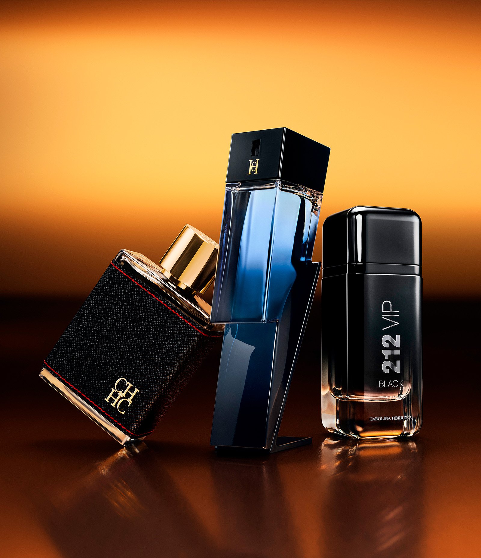 Coffret Perfume Carolina Herrera 212 VIP Black Eau de Parfum 100ml + Gel de Banho 100ml KIT 5