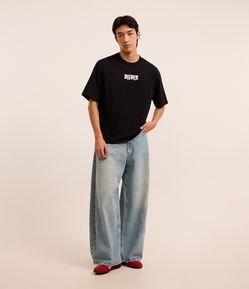 Calça Barrel em Jeans com Bolsos