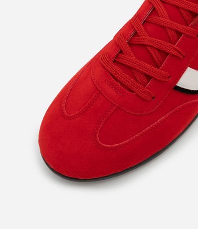 Tênis Chuteira com Recorte Lateral Contrastante Vermelho | Renner