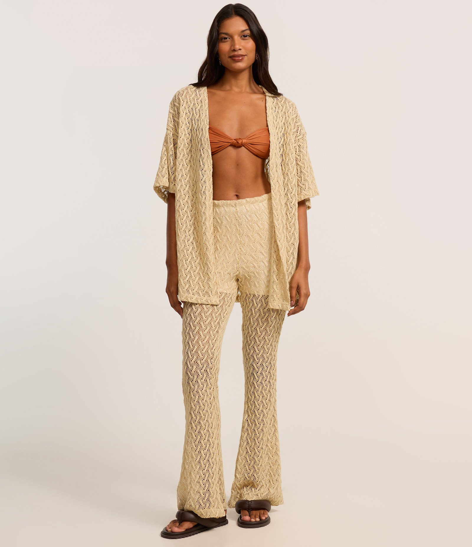 Kimono em Renda com Manga Curta Bege 2