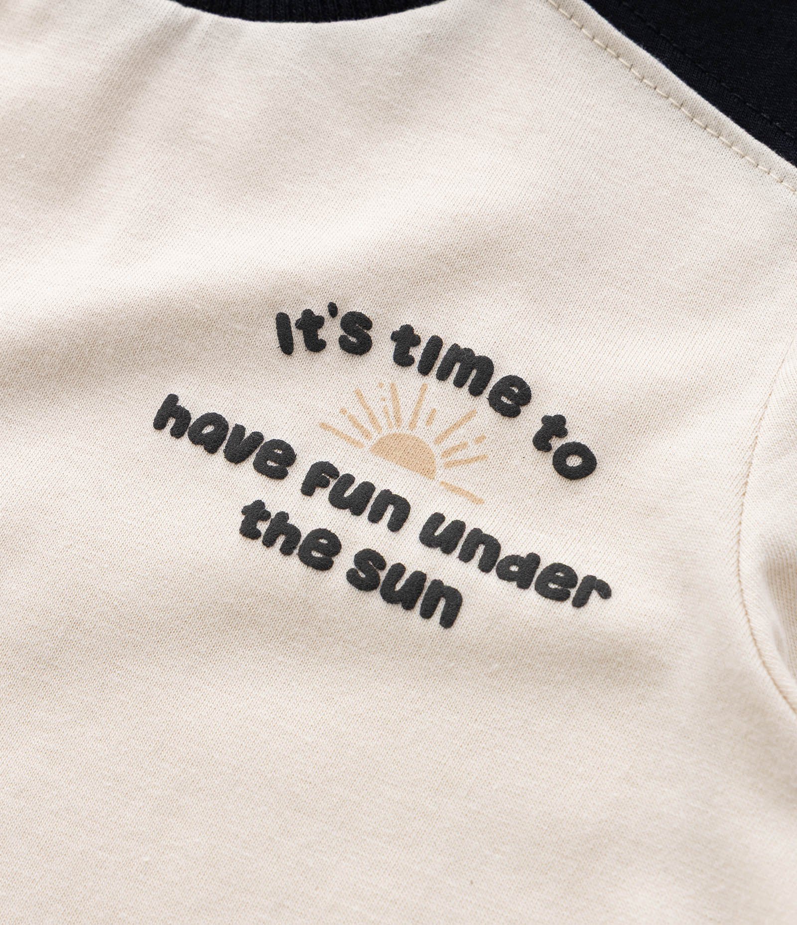 Conjunto Infantil em Moletom com Recortes - Tam 1 a 6 Anos Bege/Preto 10