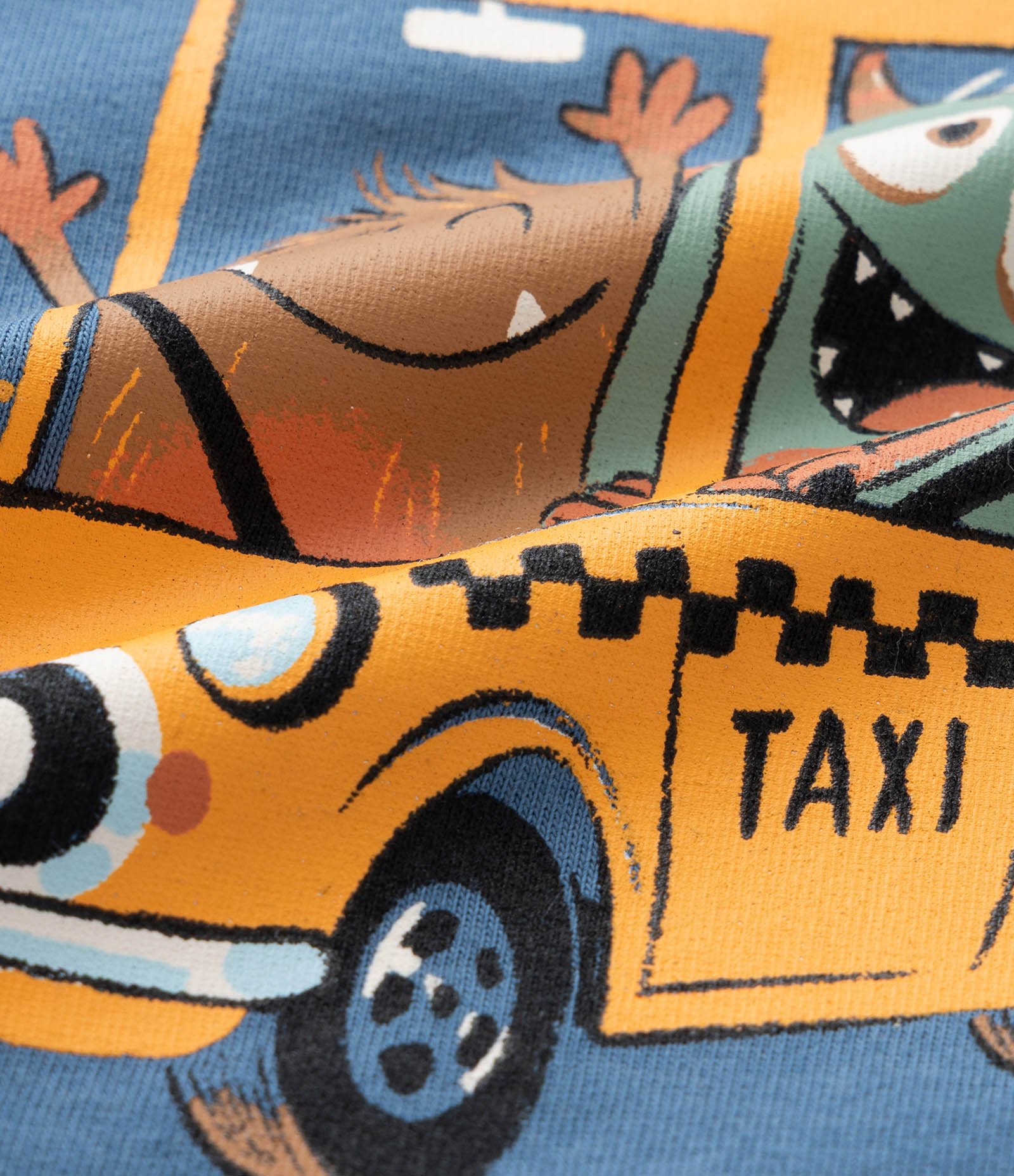 Camiseta Infantil com Estampa Monstrinhos no Táxi - Tam 1 a 6 Anos Azul 3