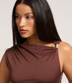 Blusa em Jersey com Aviamento no Ombro