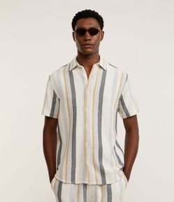 Camisa em Algodão Texturizada com Listras