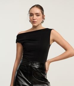 Body com Decote Canoa e Alça Larga