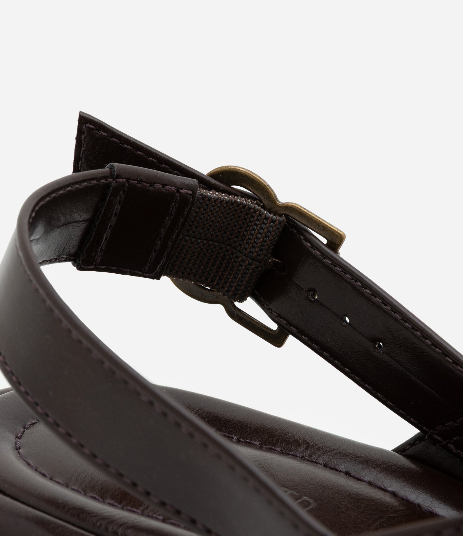 Sandália Plataforma com Tira Larga Cruzada e Fivela Marrom 6