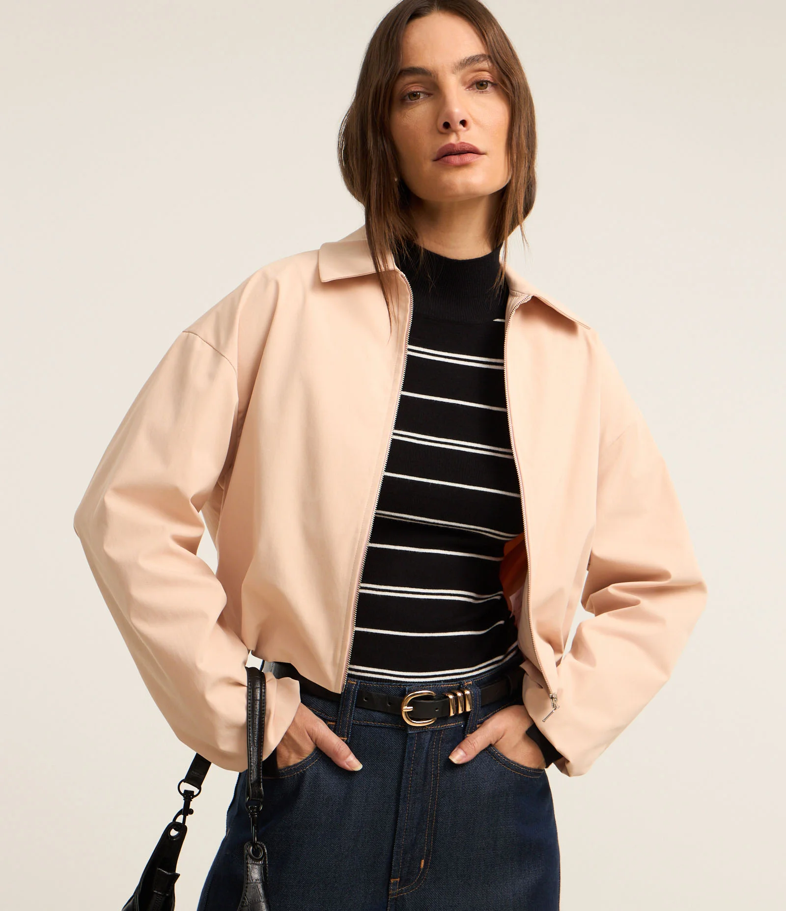 Jaqueta Bomber em Sarja com Drapeado nas Costas e  Zíper nas Costas Rosa 1