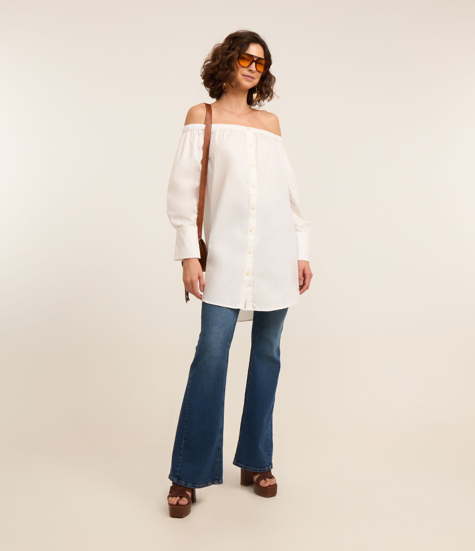 Camisa Oversized em Tricoline com Decote Ombro a Ombro Branco 2