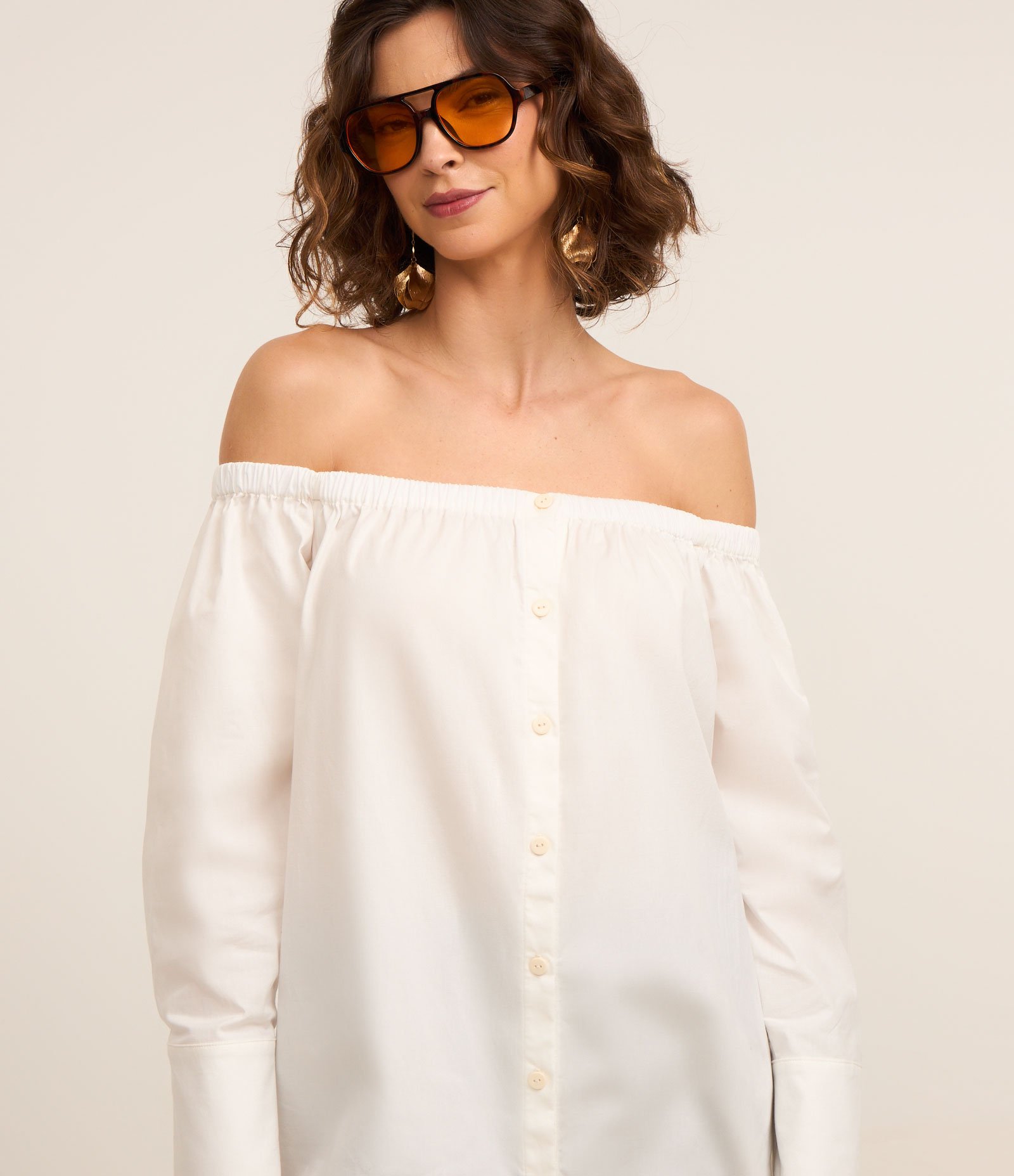 Camisa Oversized em Tricoline com Decote Ombro a Ombro Branco 4