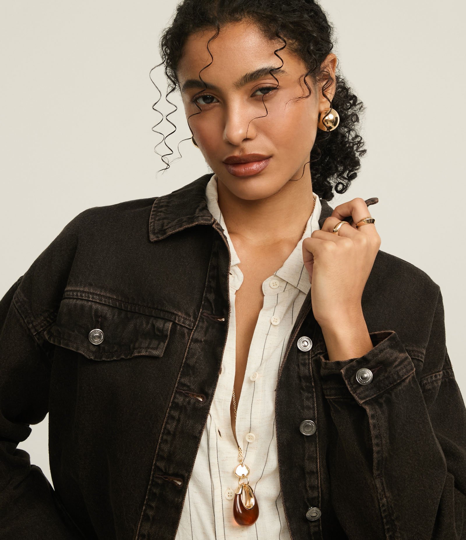 Jaqueta Western Trucker em Jeans com Efeito Sobretinto Marrom 3